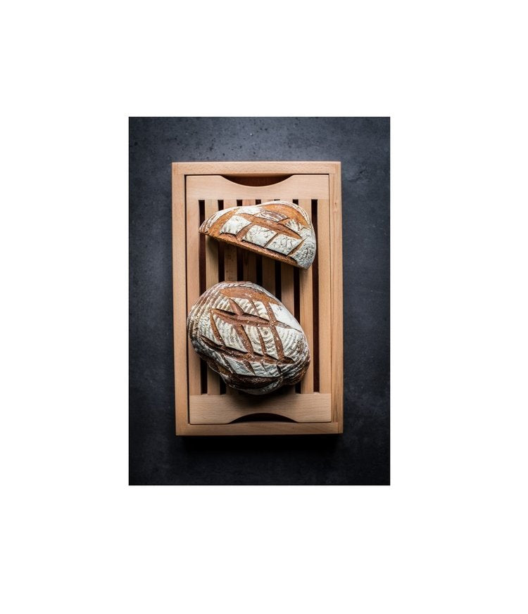 Bread board with crumb catcher